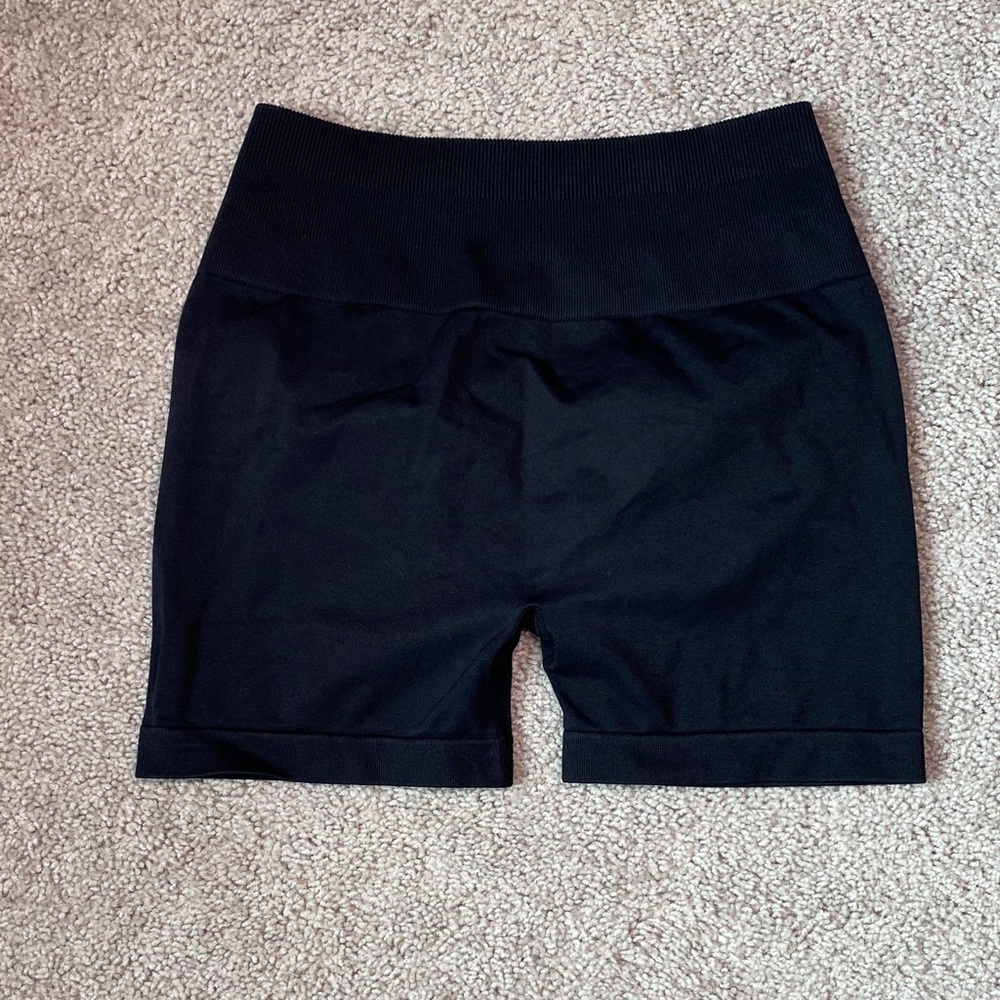 Women’s contour shorts